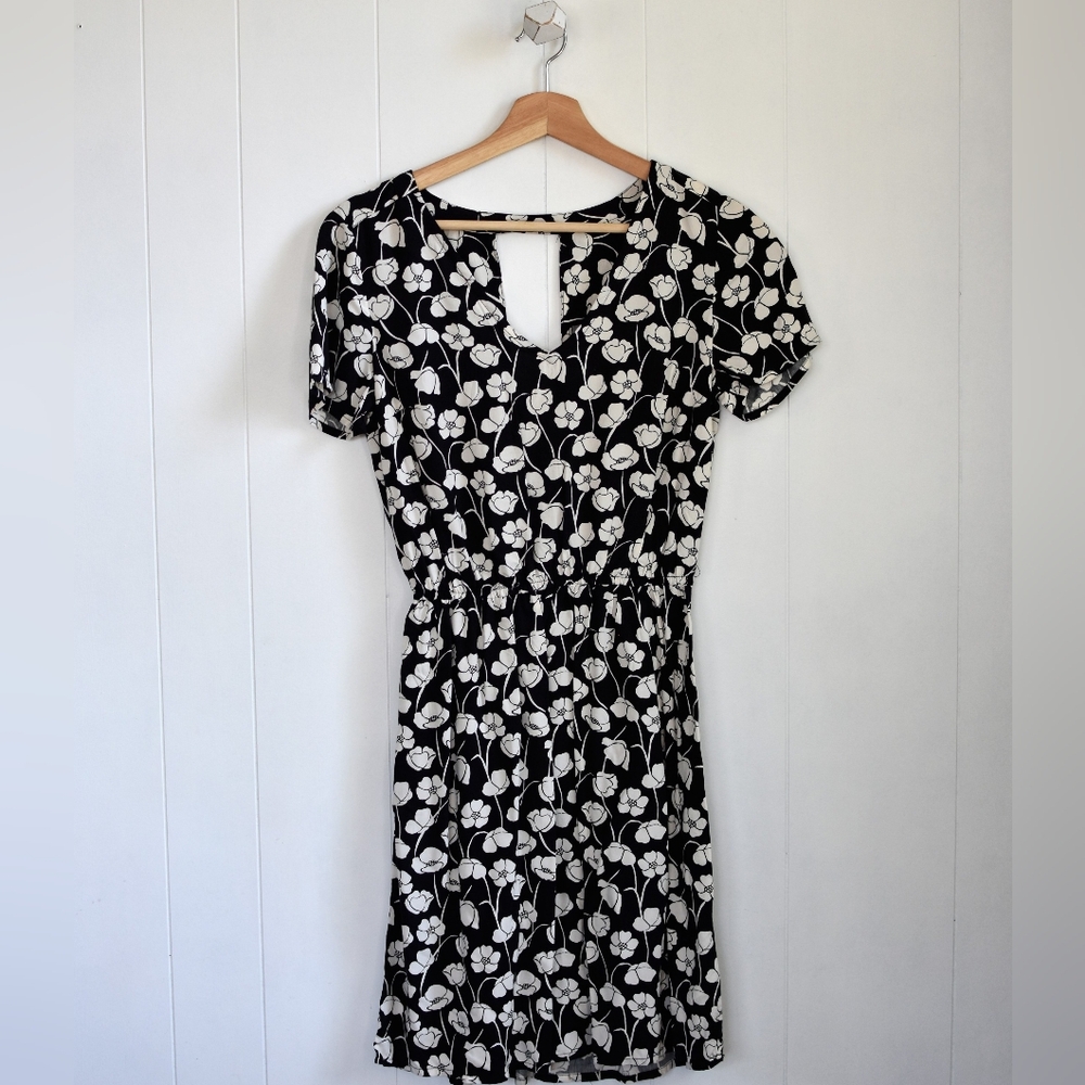 ☆ GAP Black & White Poppy Dress